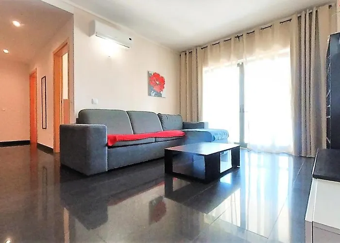 Rocha Tower 11a 公寓