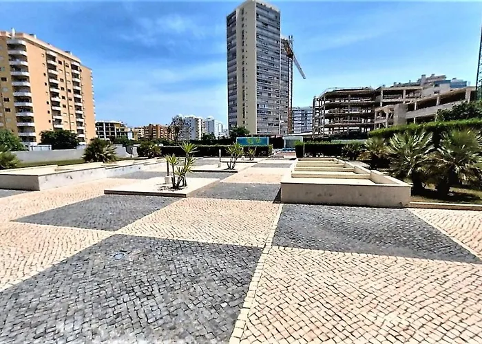 Rocha Tower 11a 公寓