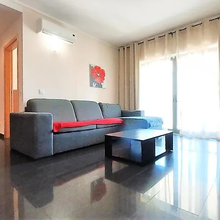 Rocha Tower 11a Apartman